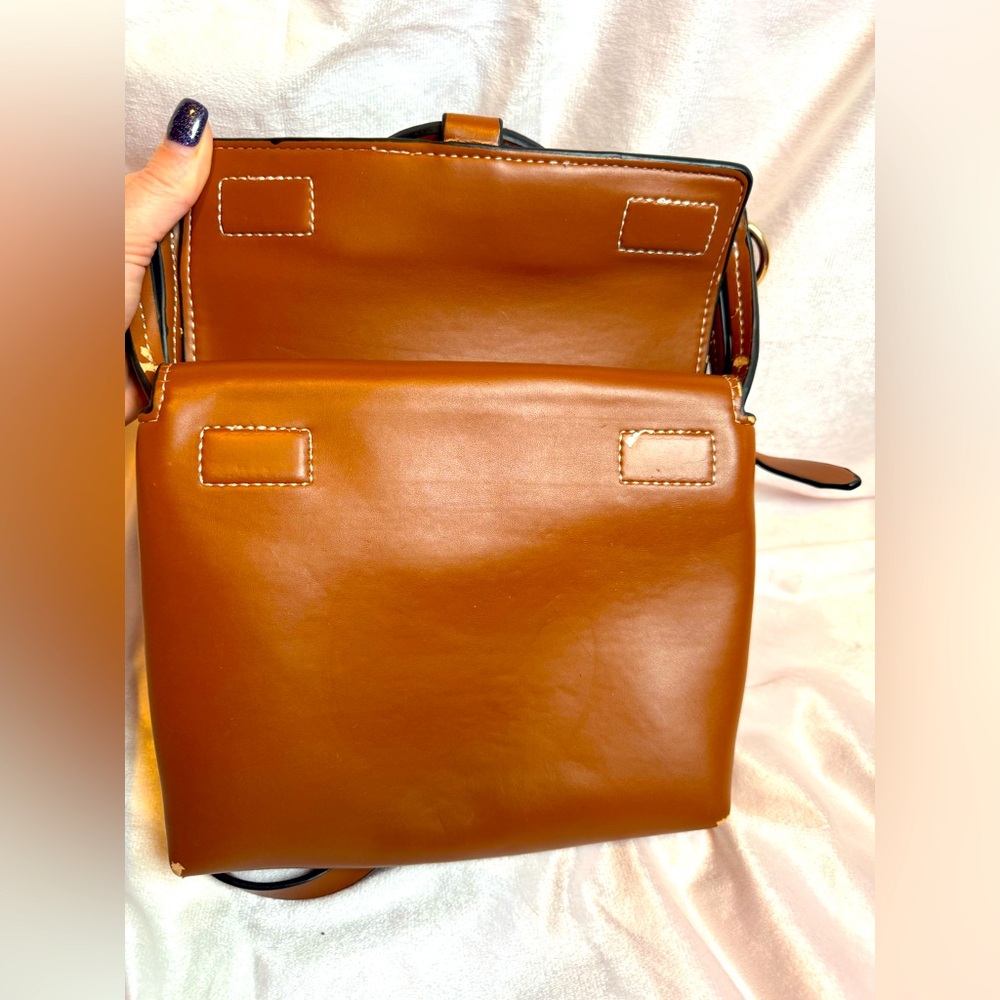 Tory Burch Crossbody Miller Bag Aged Camello Leather Logo Flap Discontinued Rare - Picture 5 of 13